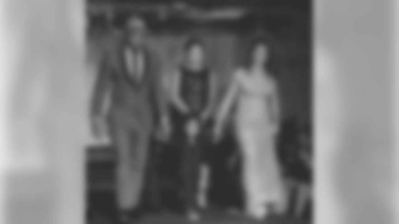 aceandsmitty [Steve Smith Sr.]: Smith Gang Dressing up for a Cause!!! #stevesmithfamilyfdn #domesticviolence #stevesmithsr #agent89