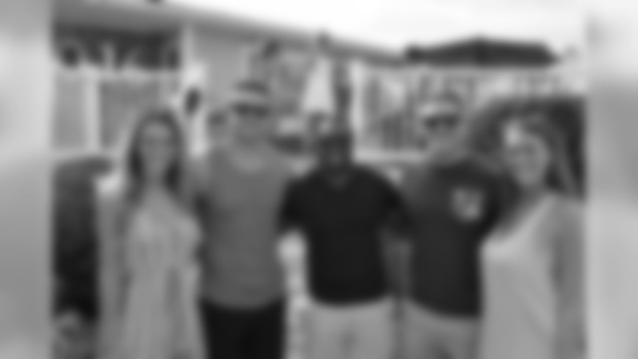 juicecheck44 [Kyle Juszczyk]: 6 days of vacation left. Throwback to the best days of summer