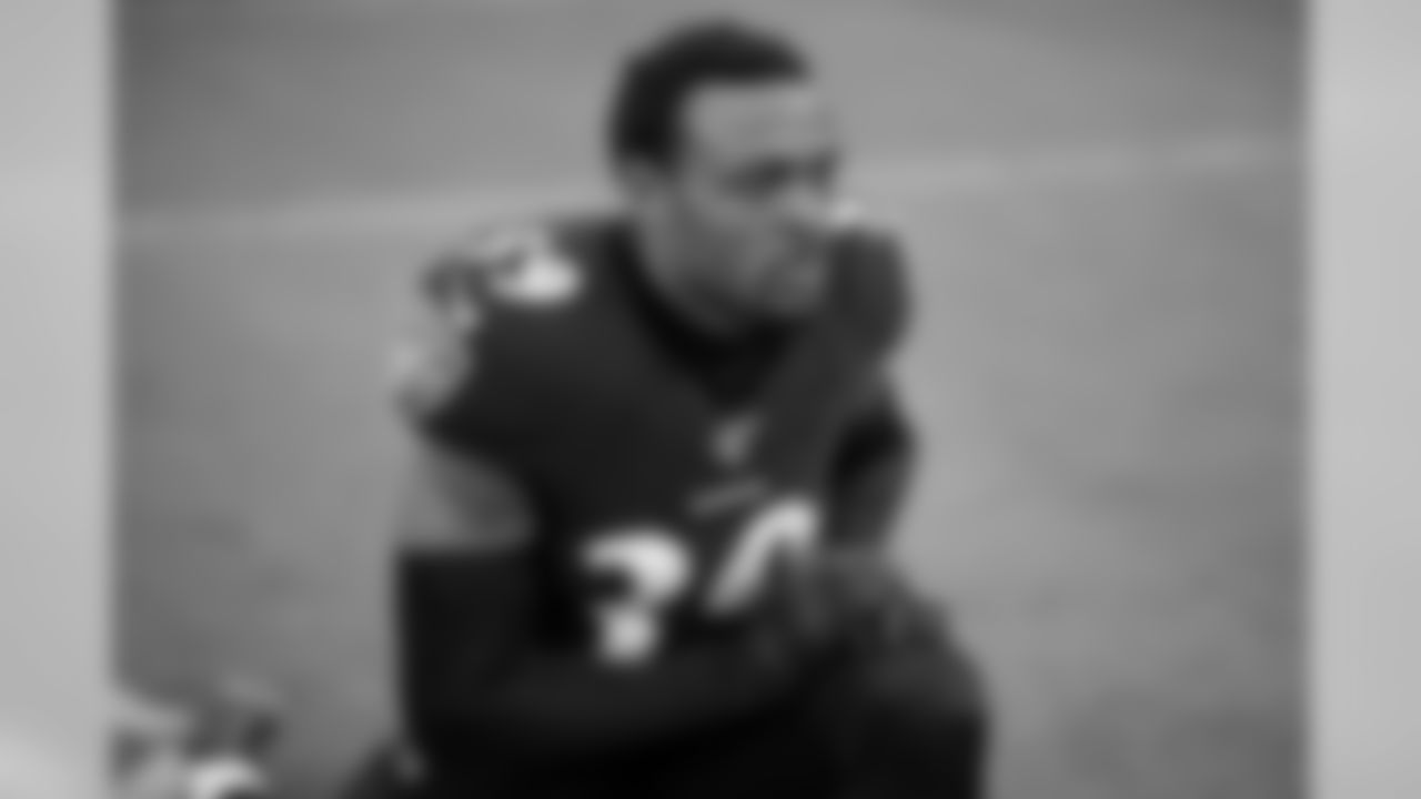 CB Brandon Carr