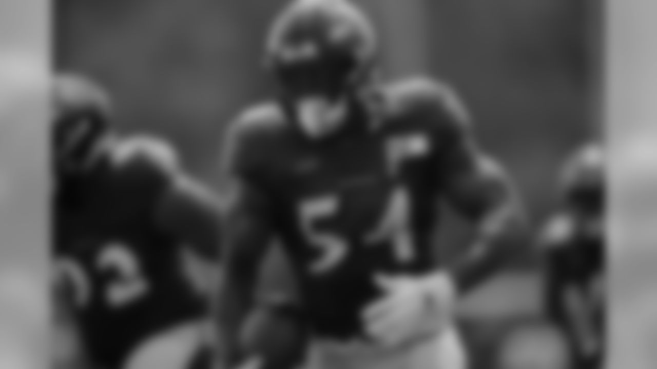 OLB Tyus Bowser