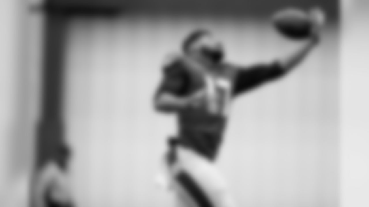 WR Mike Wallace