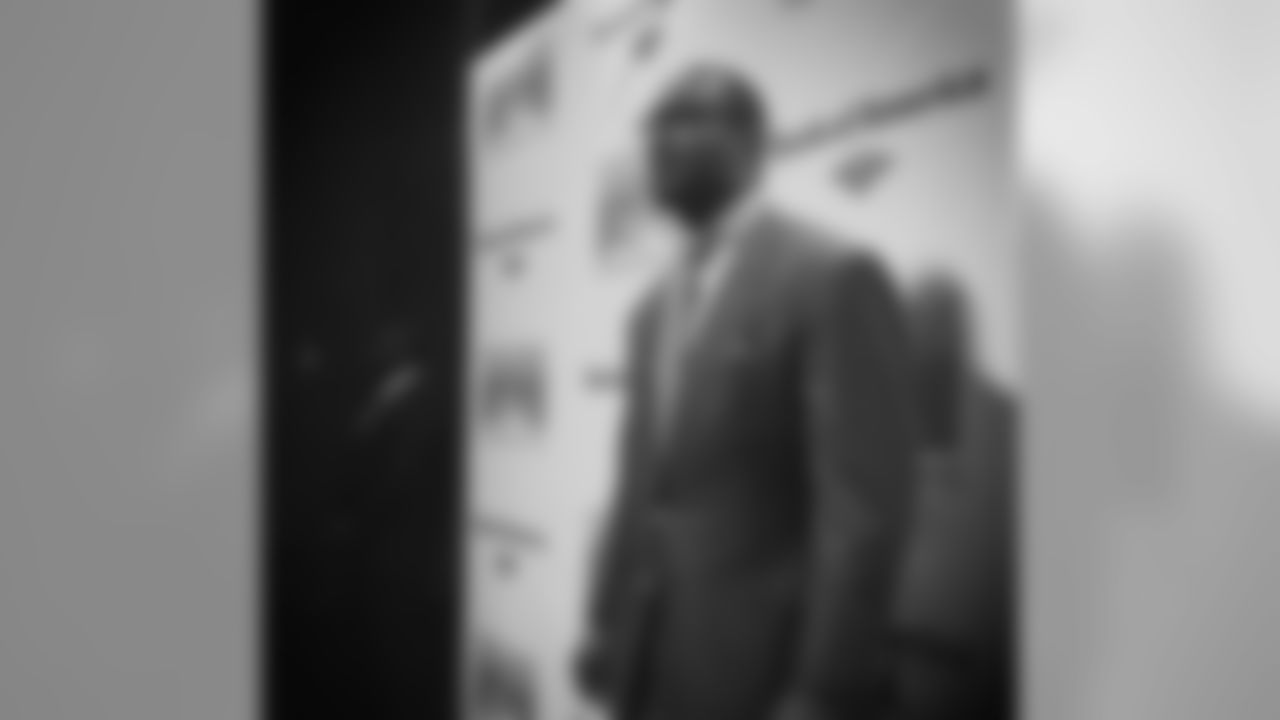 chriscanty99 [Chris Canty]: I'm helping @FoodBank4NYC fight hunger at the Can Do Awards dinner