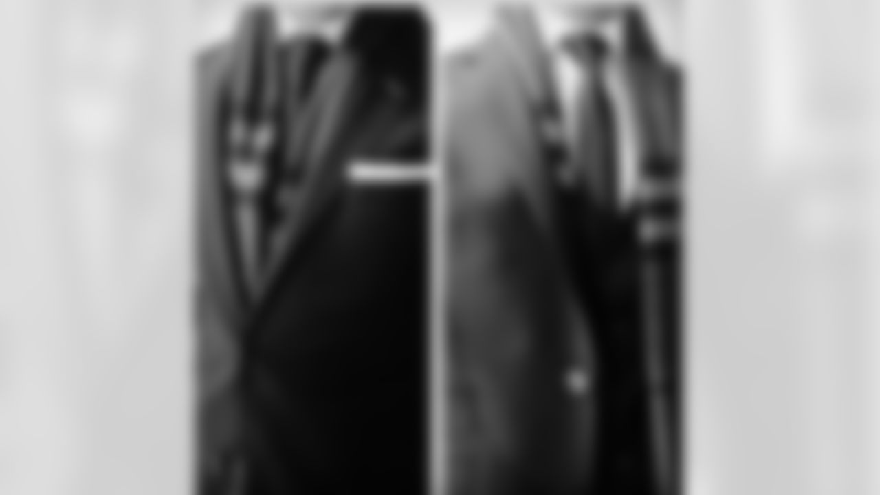 jtuck9 [Justin Tucker]: Black 3-piece suit from @indochino w/ my fav @burberry scarf.. Gotta hit that contrasting boutonnière tho! #travelday #scarfgameonpoint #sprezzatura