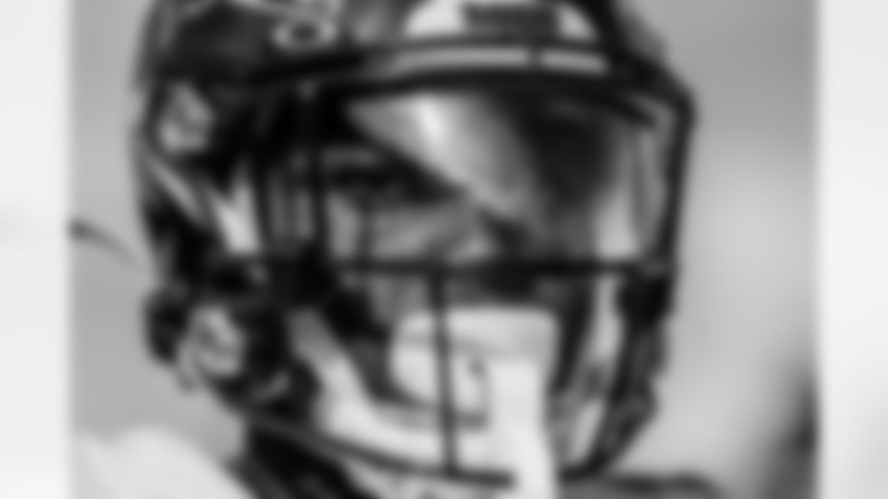 WR Michael Dereus