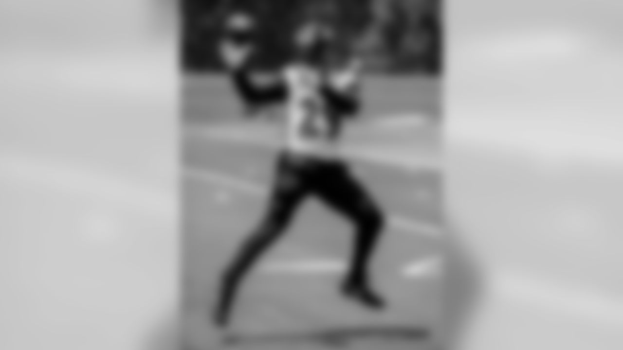 S Earl Thomas