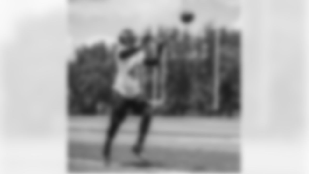 themainshow_ [Jermaine Eluemunor] Hardly home but always repping I Love you London, see you in less than 4 month with The Flock #RavensNation