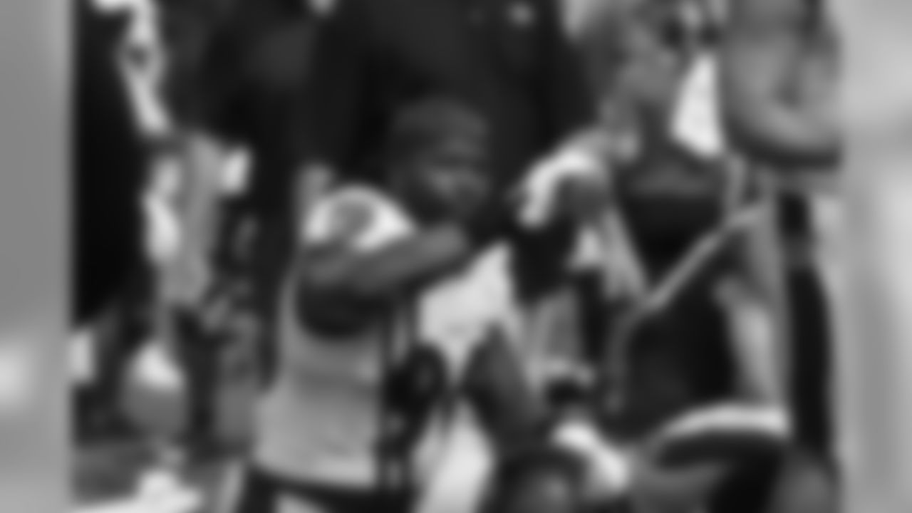 LB Pernell McPhee