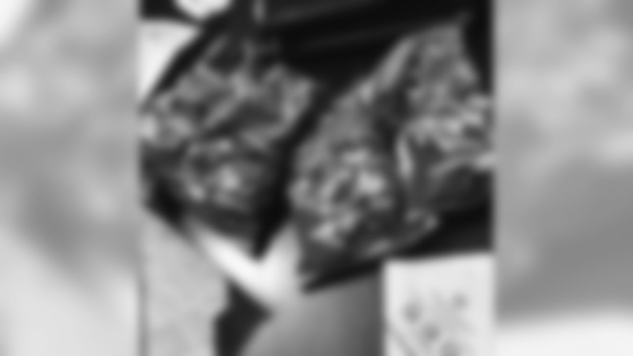 crockettgillmore [Crockett Gillmore]: The first step to recovery is acceptance! Hello my name is Crockett and I'm addicted to Cheetos. #cheetos #addictionproblems #notashamed #youcanbeatthis