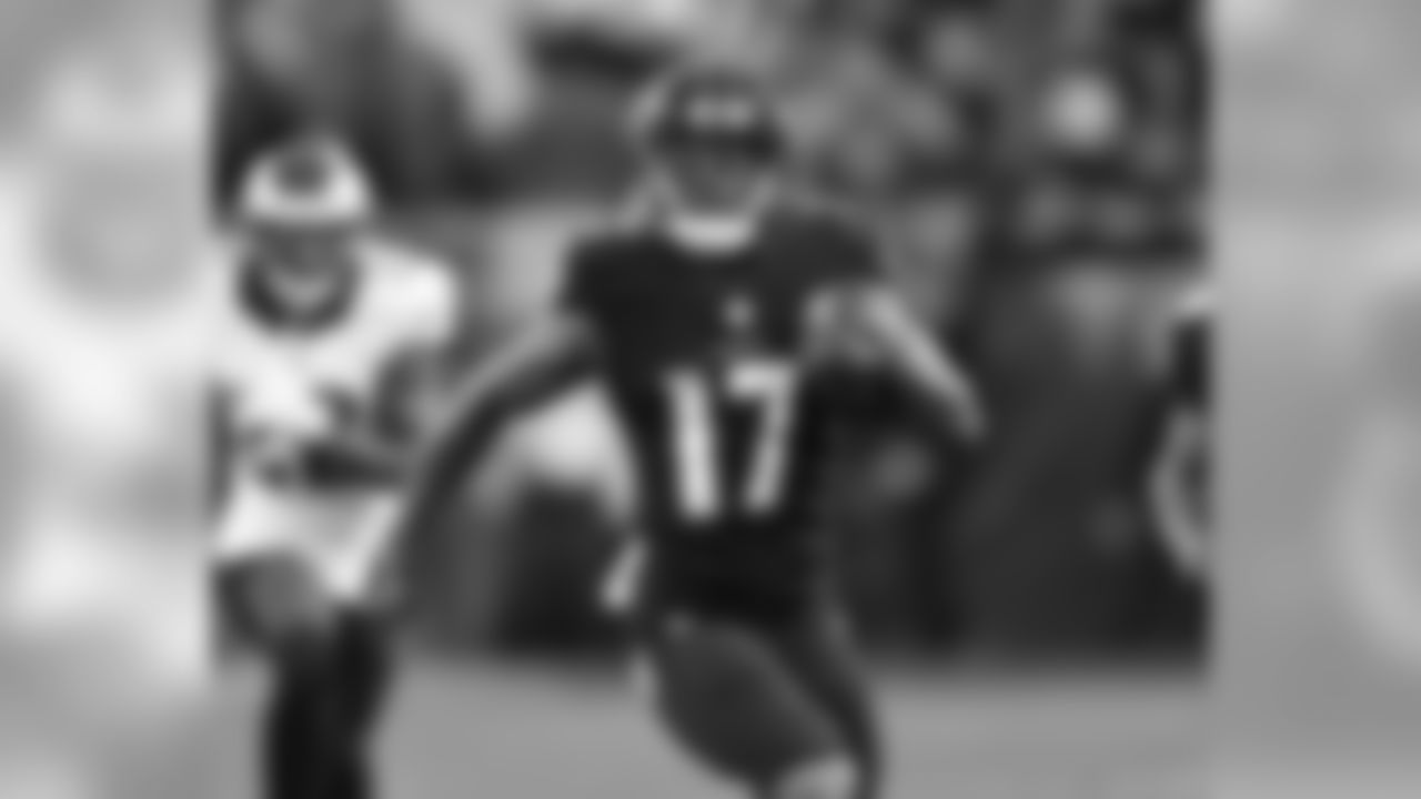 WR Mike Wallace