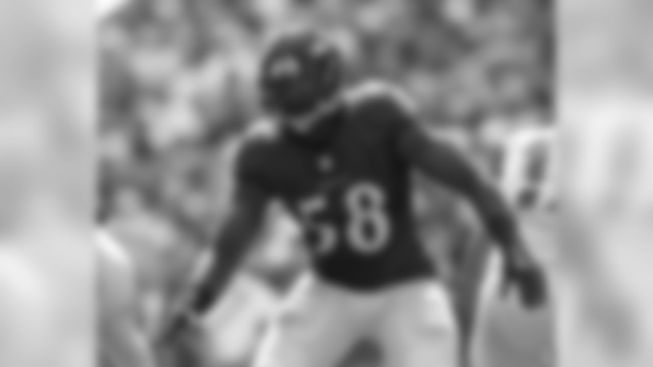 LB Elvis Dumervil