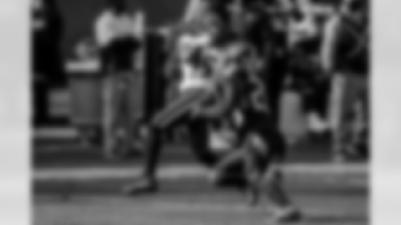 WR Marquise Brown