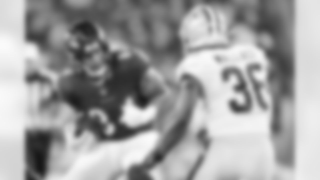 TE Josh Oliver
