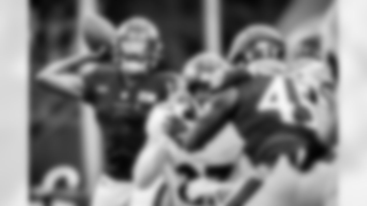 Tyler Huntley/Trace McSorley Continued Their Close Competition
The battle between Huntley and McSorley to be Jackson's backup will continue, but both young quarterbacks got valuable reps when Jackson was sidelined. Huntley made some very nice deep throws and McSorley made plays after escaping the pocket. Both are stating their case for the backup job.