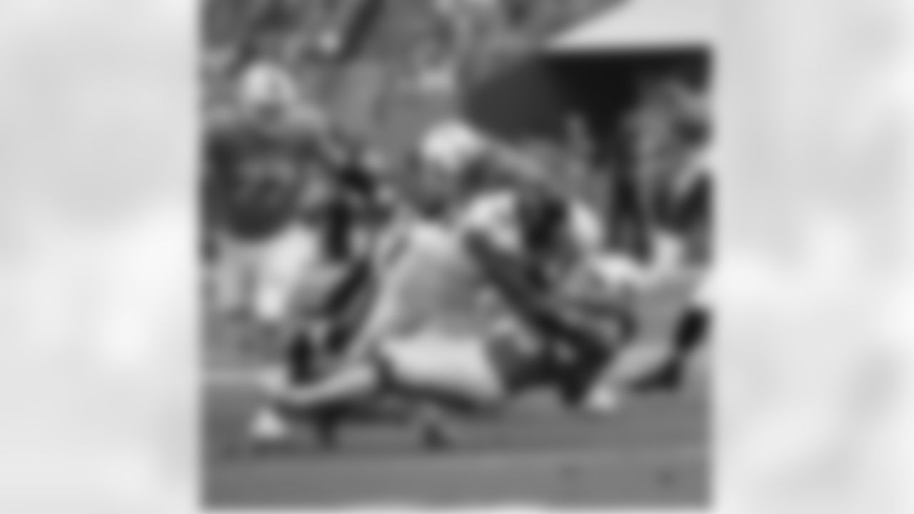 brandonw_66 [Brandon Williams]Now that's some #HighQualityTackling!!! Captain Insano shows #NoMercy #HitLikeARavenBih #HulkSmash