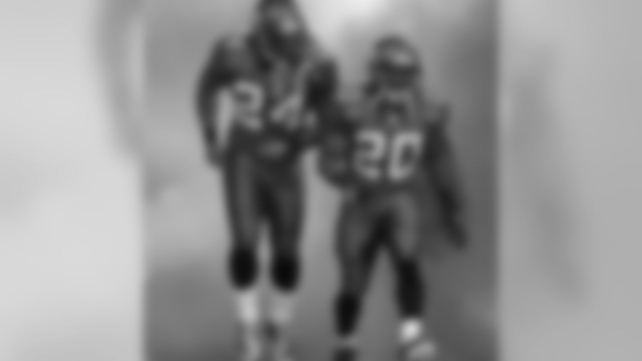 jforsett[Justin Forsett]:Brothers for life! #TBT #ImJustPostingThisSoIWontGetFined