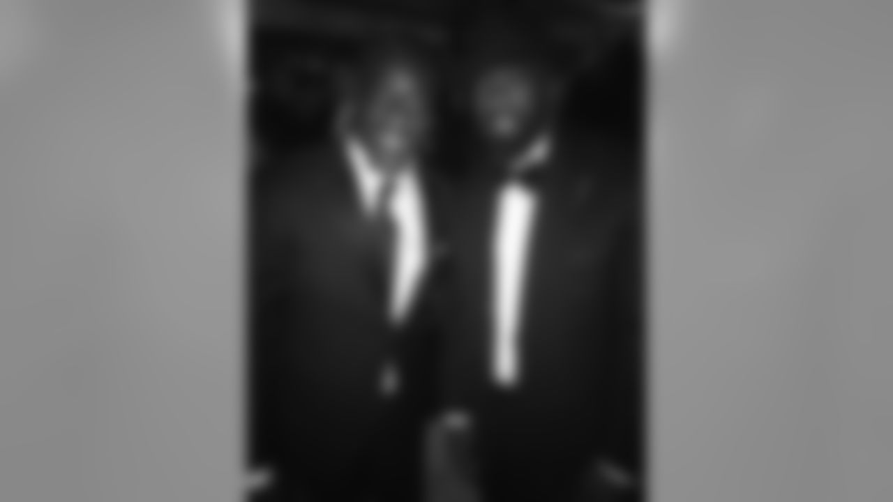 l_webb21 [Lardarius WEbb] It was an honor to go to battle with you! #AGoat