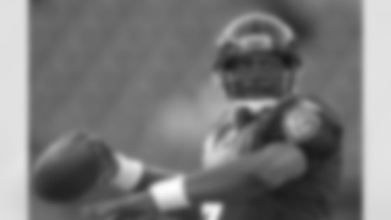 Steve McNair 2006 Preseason action
