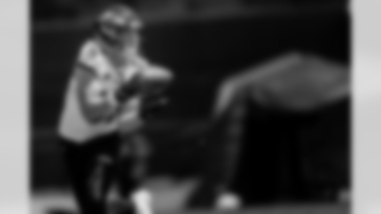 WR Binjamen Victor