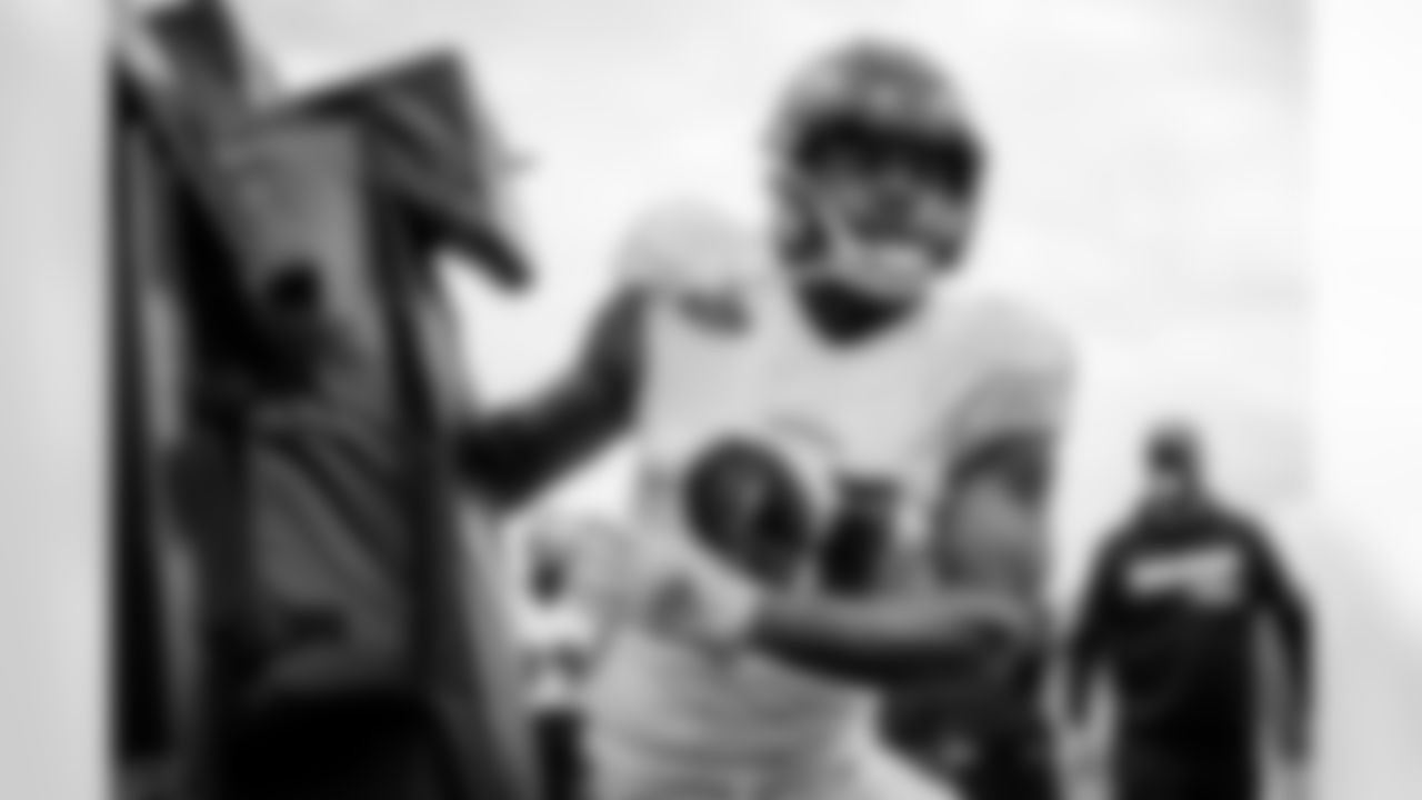 DE Yannick Ngakoue