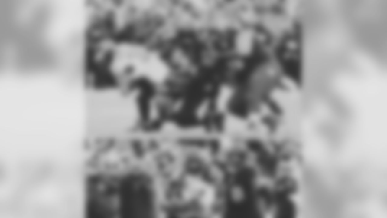 mpierce_78 [Michael Pierce]: Blessed To Get To Start 2017 With My Brothers! My Rookie Year Has Flown By, Thanks To Everyone Who's Encouraged & Supported Me Throughout! Happy New Year Everyone #RavensFlock #PlayLikeARaven