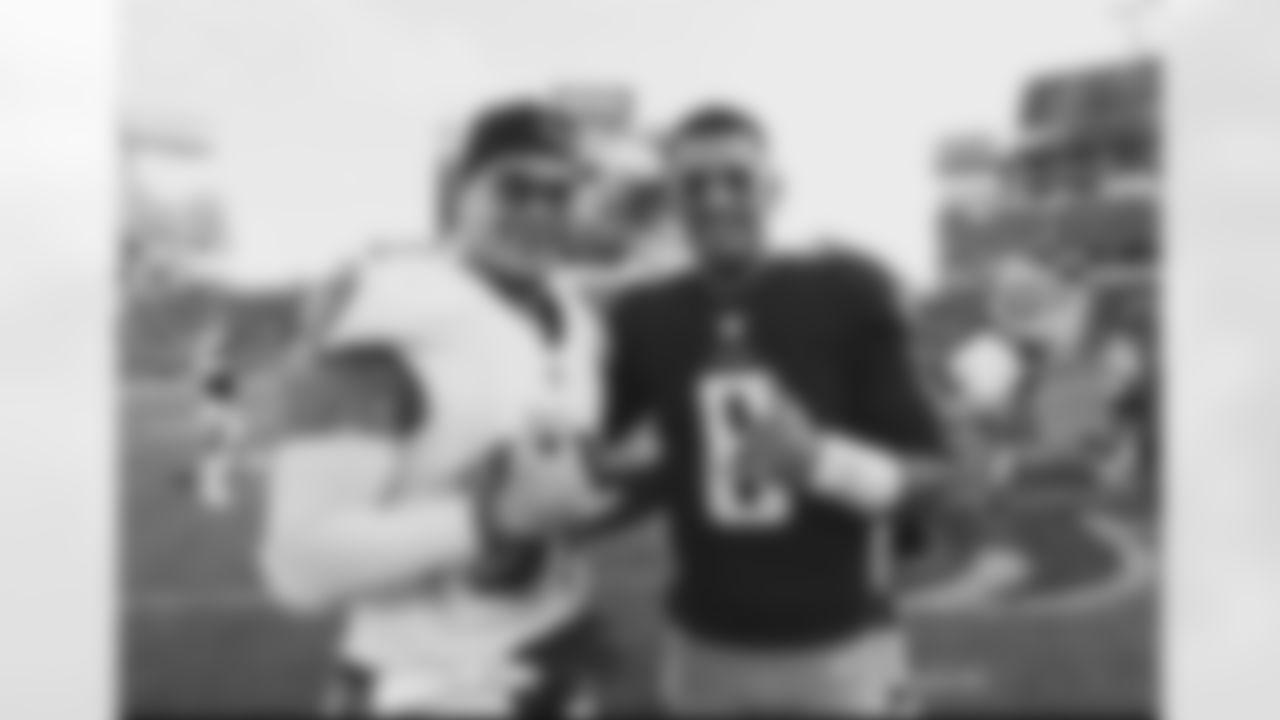 51isdown [Kamalei Correa] We both fell short of our goals on a super bowl but Congrats on an awesome season brotha