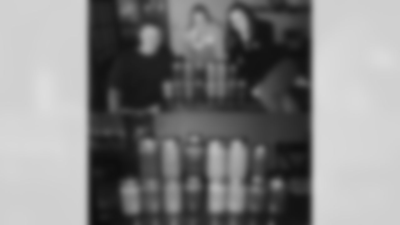 maxxwilliams [Maxx Williams]: Getting back to Minnesota just to make homemade juice with the family!