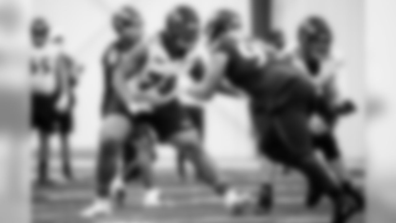 T Orlando Brown Jr. & DT Zach Sieler