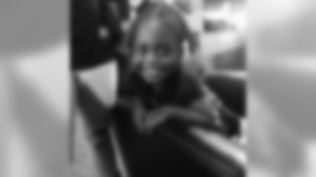 334upshaw41 [Courtney Upshaw]: Today is my love my princess birthday! Happy Birthday baby girl daddy loves you!!