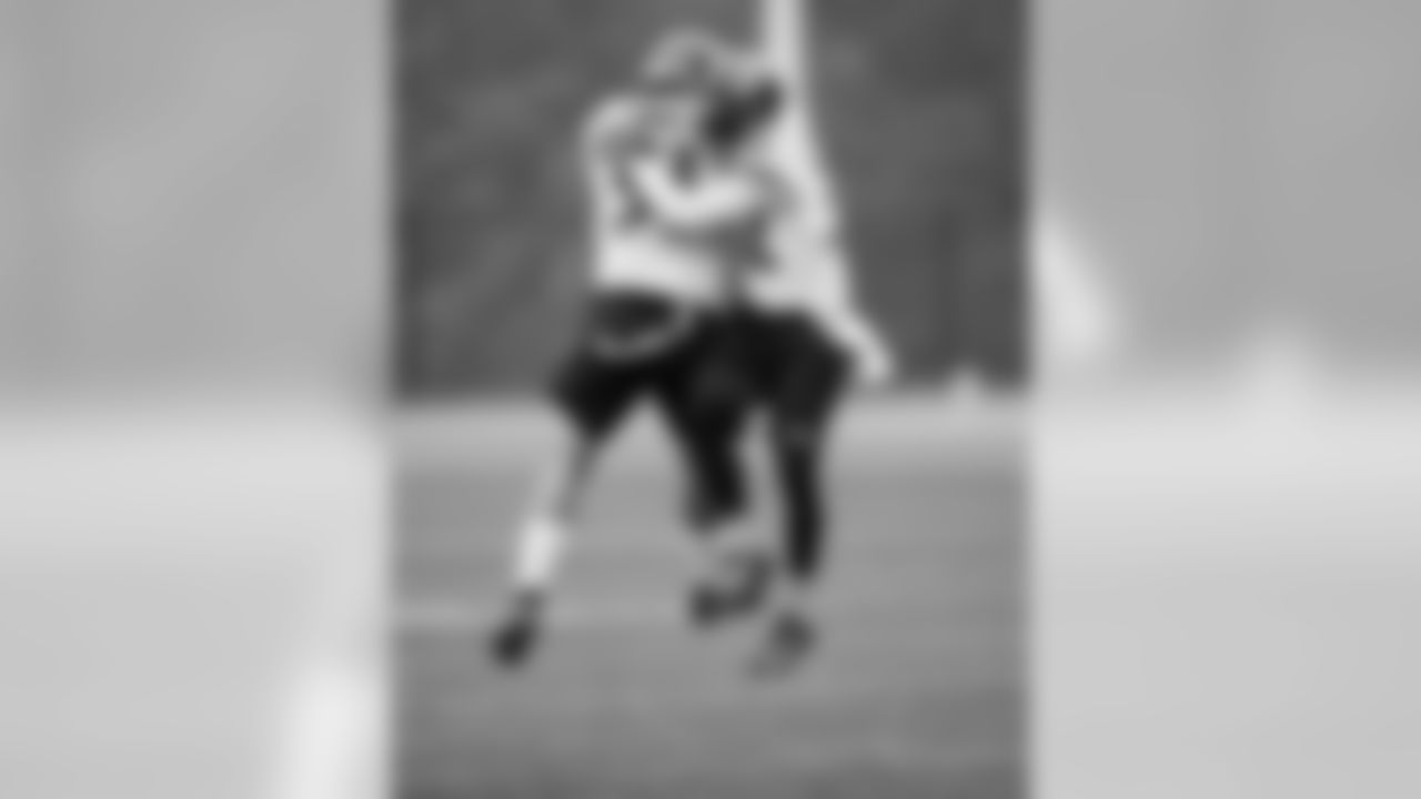 LB Kamalei Correa, S Eric Weddle