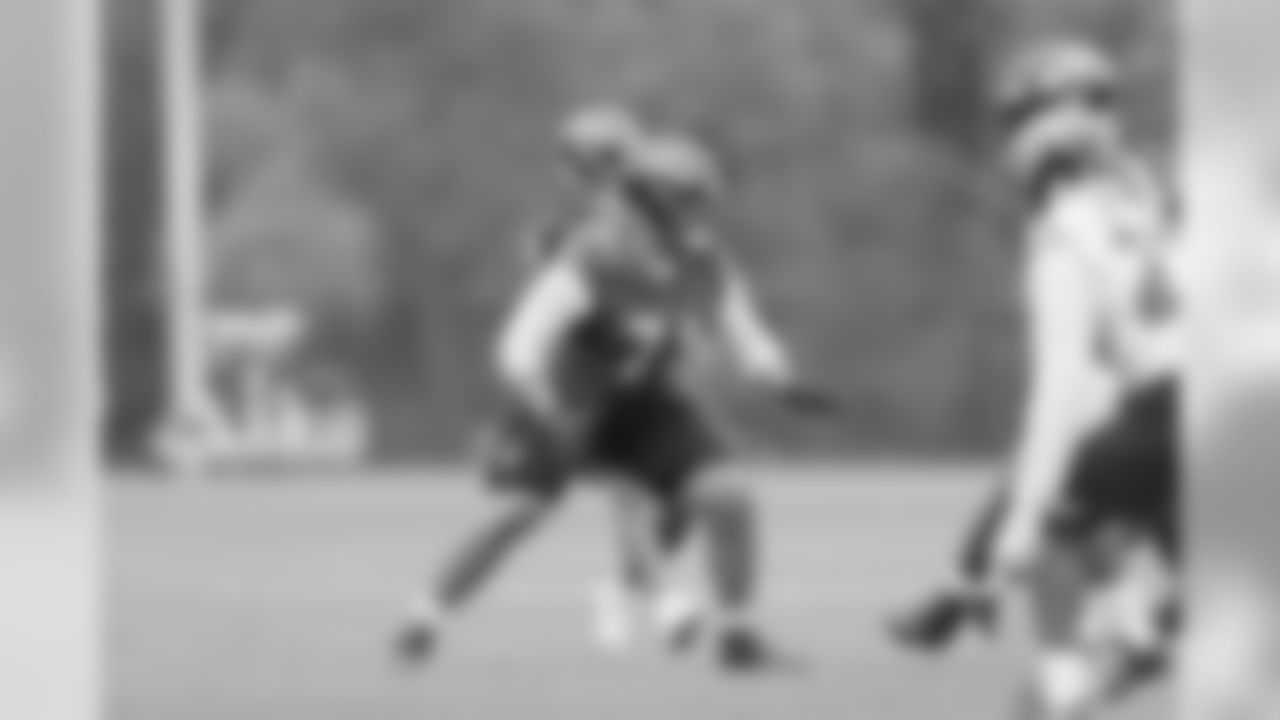 G/T Jermaine Eluemunor
The developmental offensive lineman spent all three days of minicamp at left guard
with the first-team offense. That's a good sign for the 2016 fifth-rounder and London native's progress. Not a ton can be gleaned for offensive linemen in non-contact practices, but Eluemunor seems to have his assignments covered.