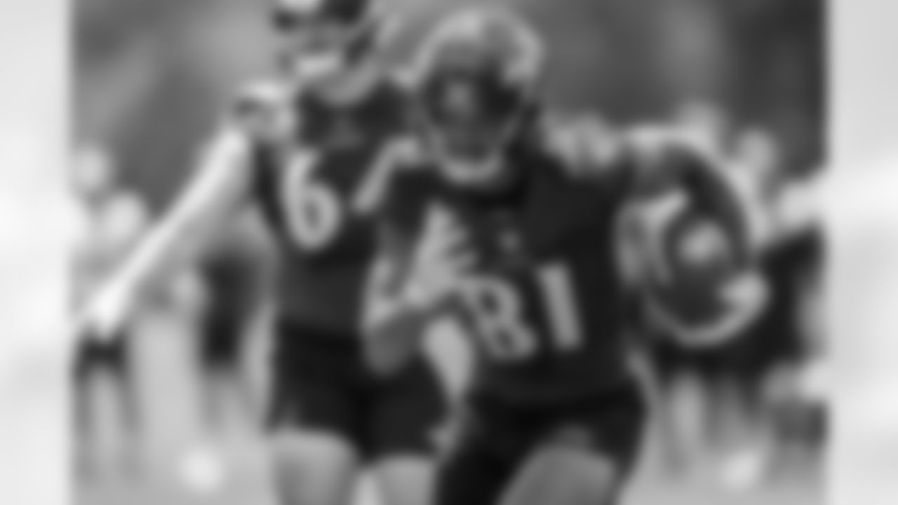 WR Tarik Black