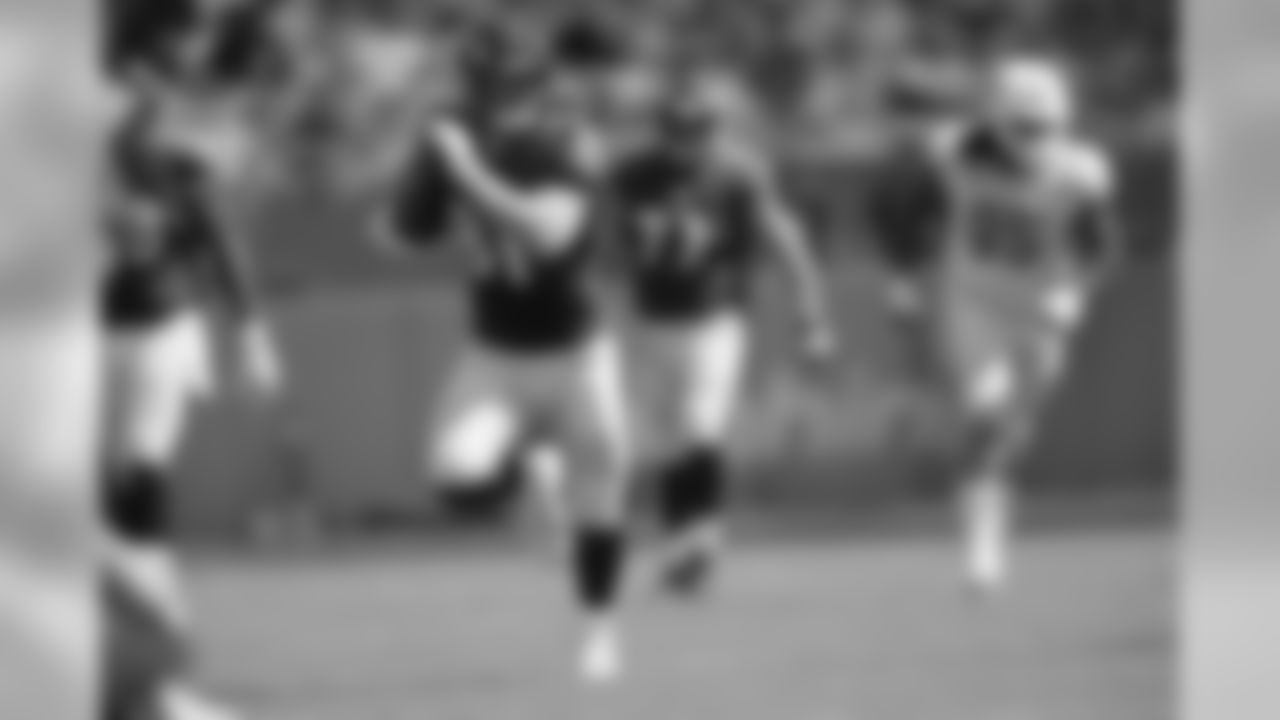 TE Hayden Hurst