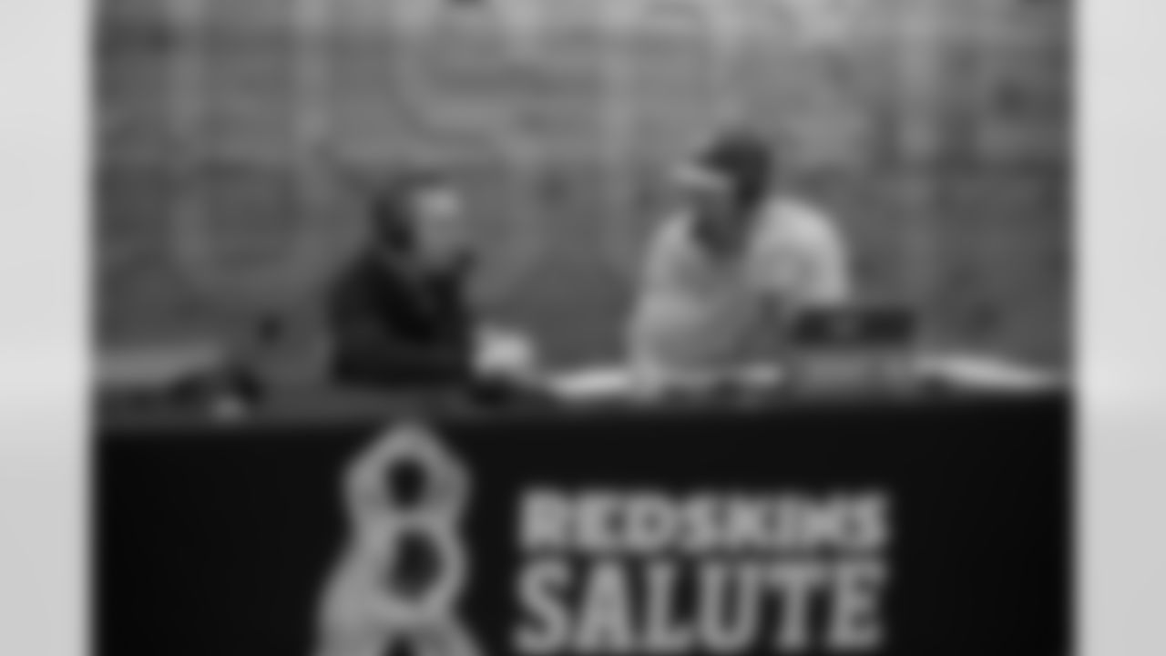 110618Salute024
