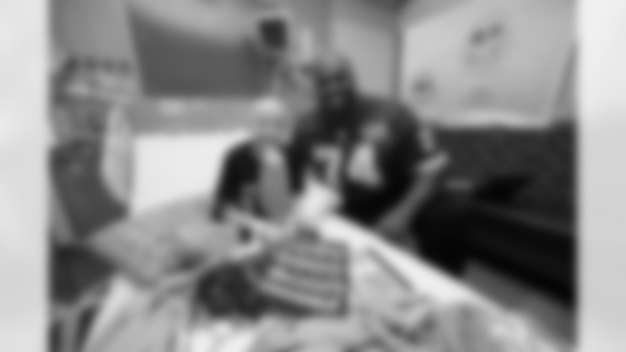 washington_redskins_inova_children_hospital_visit_022