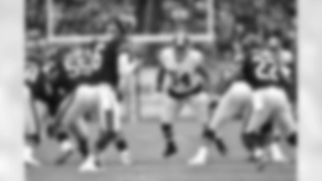 LB Mason Foster