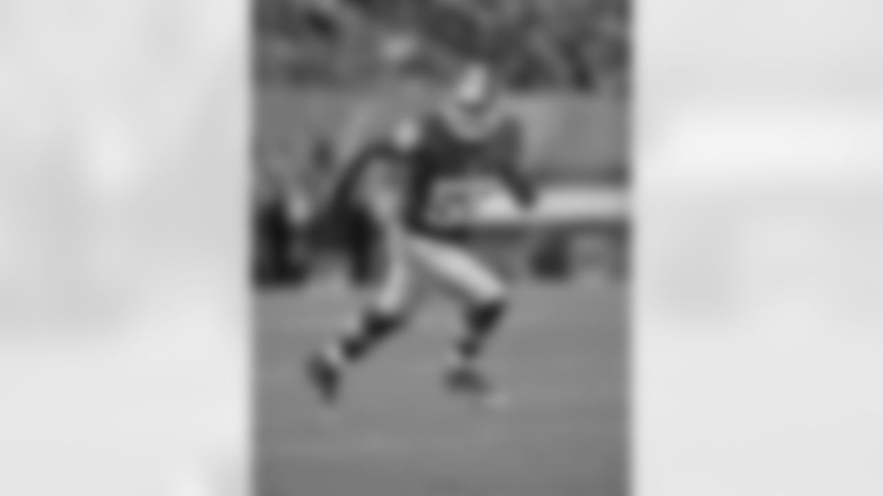 LB Adam Hayward