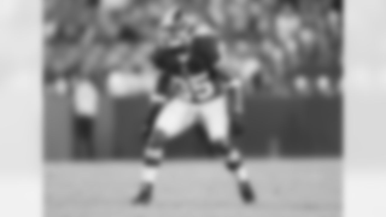 Safety Akeem Davis