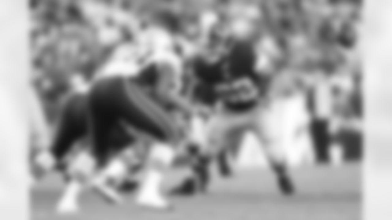 Offensive Lineman Tevita Stevens