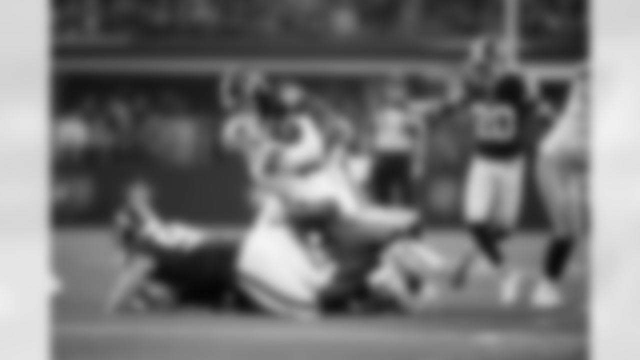 112218DALvsWAS003