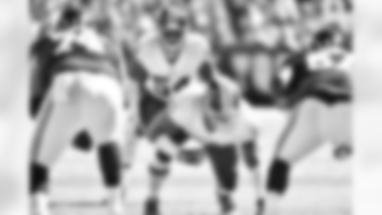 LB Mason Foster - 769 Snaps