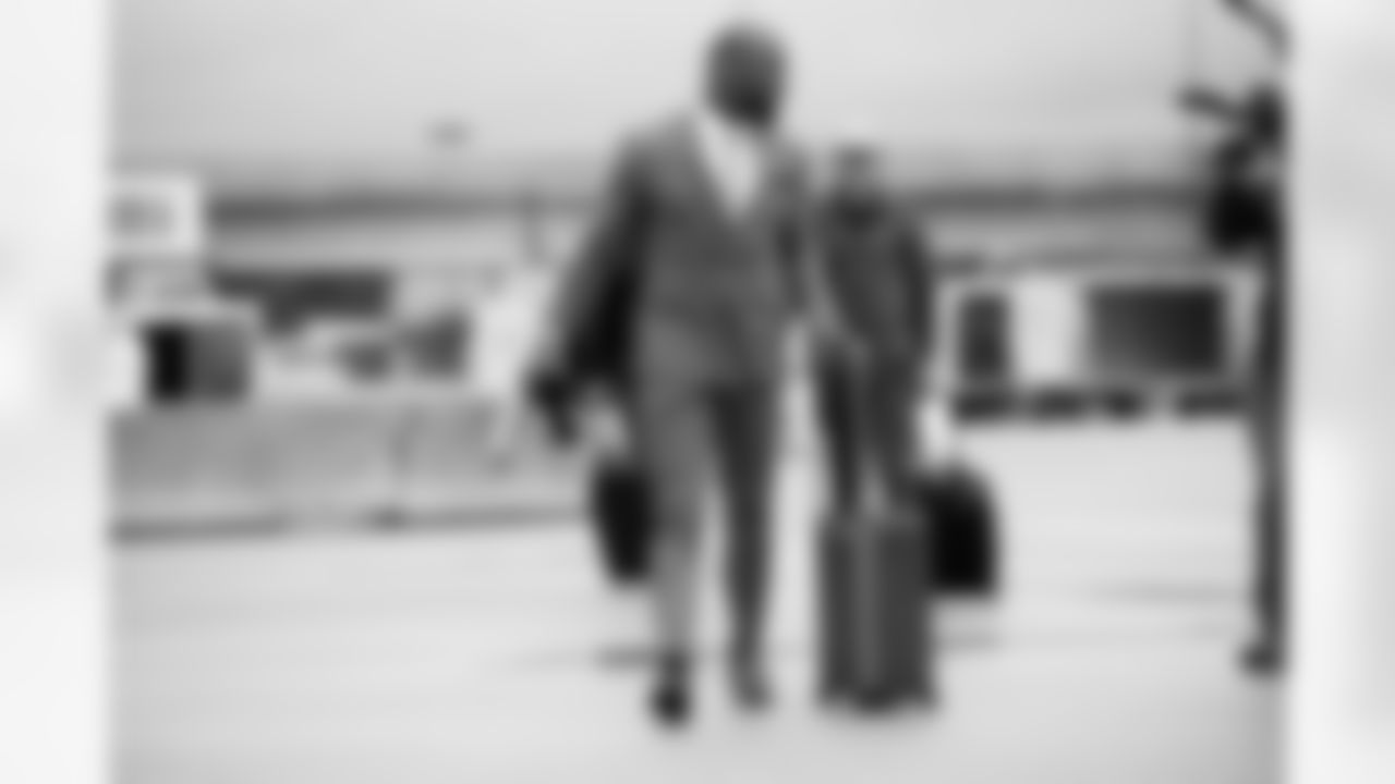 102718Travel-005