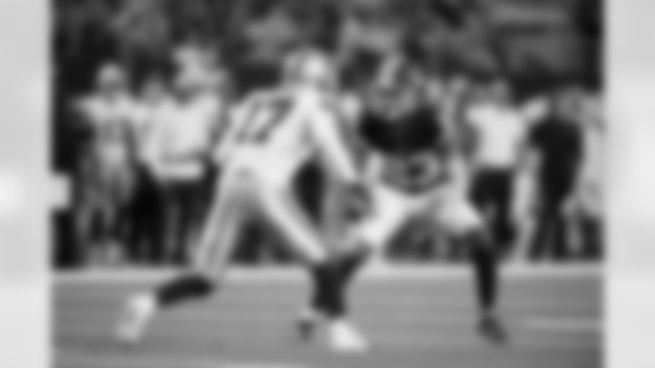 112218DALvsWAS046