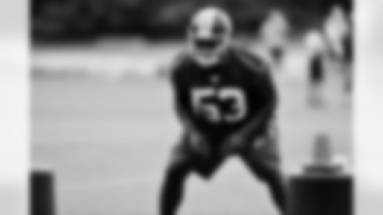 LB Steven Daniels
