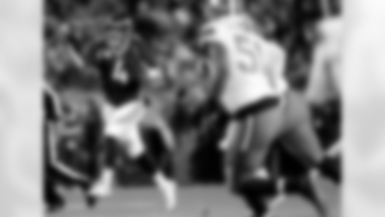 Denver Broncos quarterback Case Keenum (4) scrambles against the Cleveland Browns during the first half of an NFL football game, Saturday, Dec. 15, 2018, in Denver. (AP Photo/Jack Dempsey)