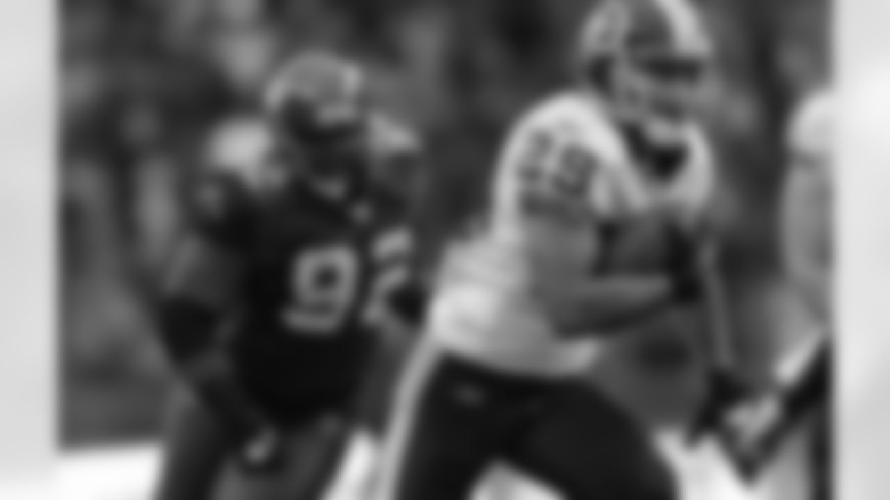 Roy Helu scored his first NFL touchdown on a 28-yard run in the fourth quarter.