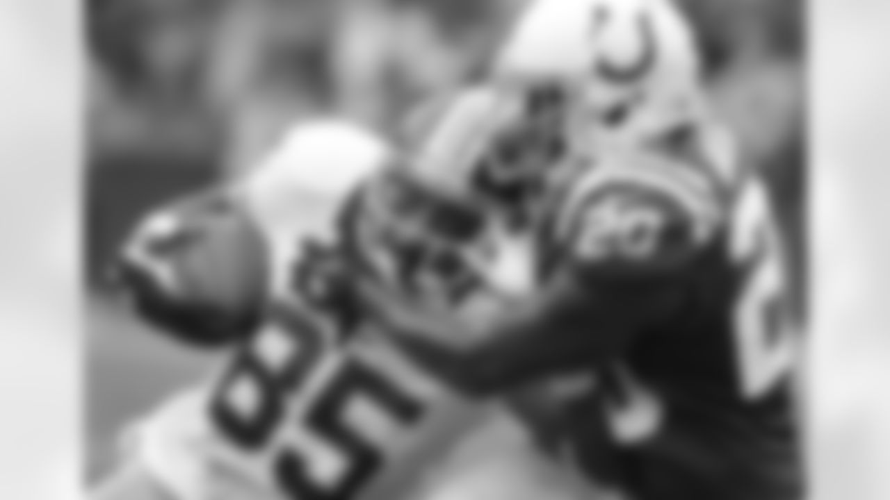 Redskins WR Leonard Hankerson fights for extra yards during the Redskins-Colts game.