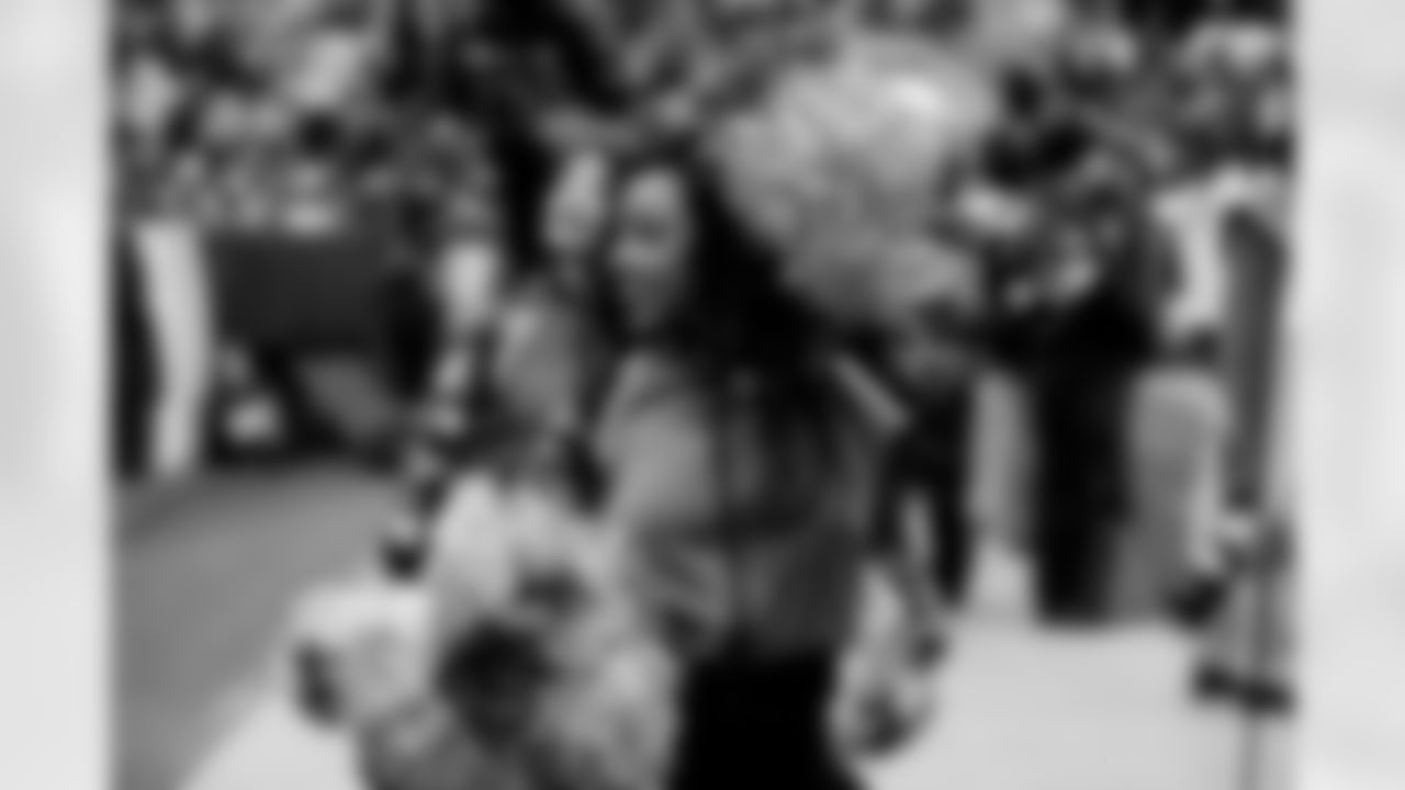111719_SkinsJets_059