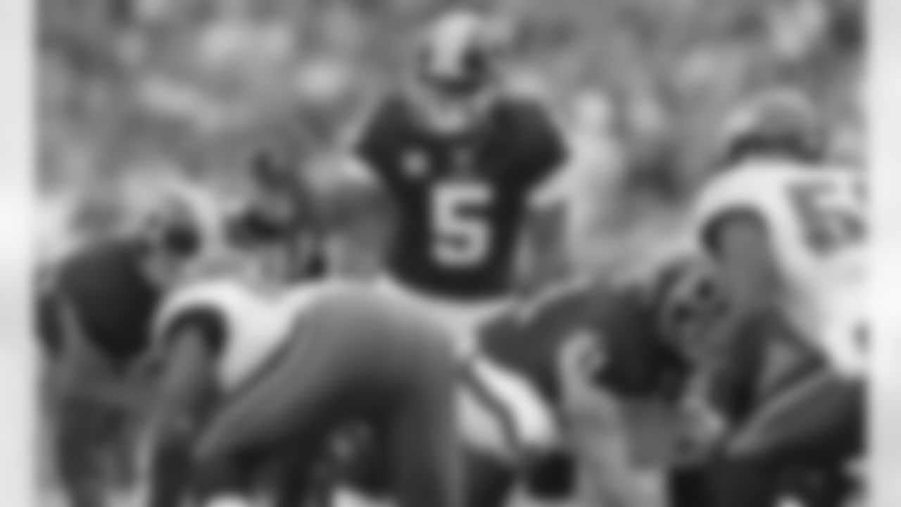 Donovan McNabb at the line of scrimmage. (AP Photo)