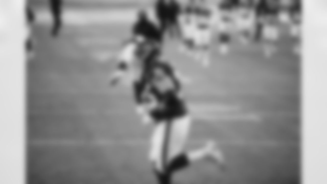 12-20-27_vsPanthers_Pregame-05