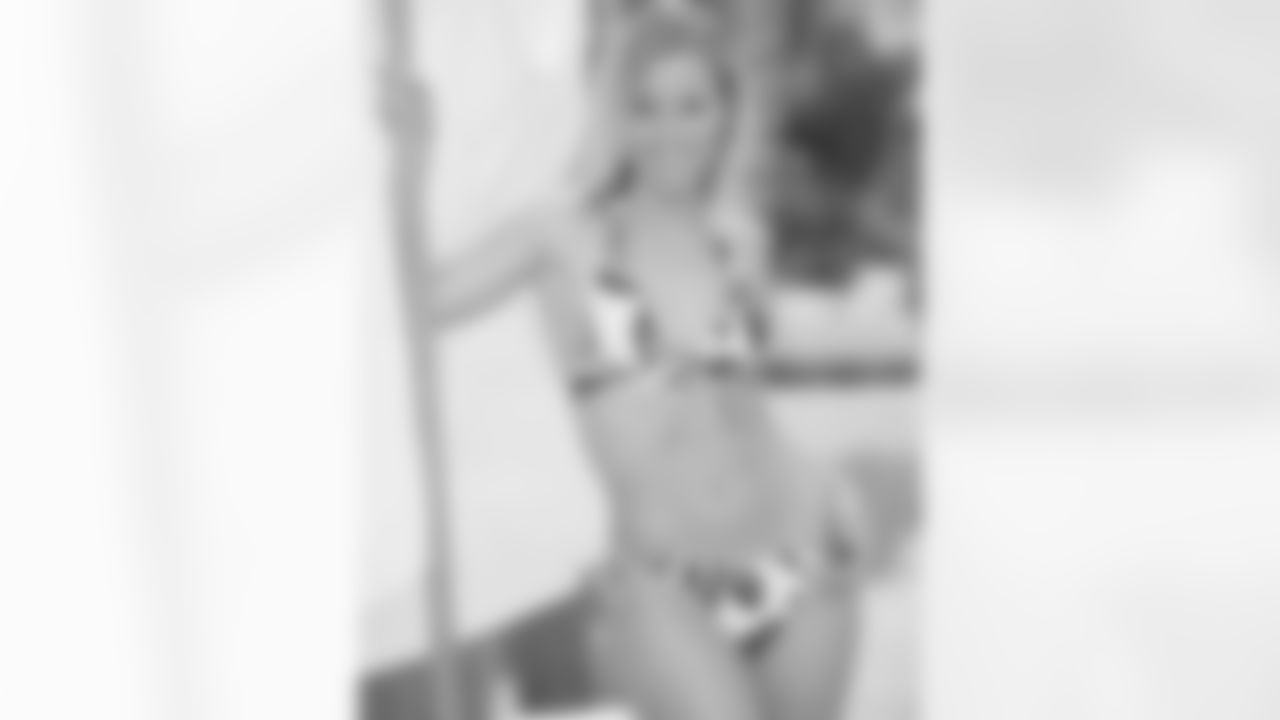 UZ1H0555courtney1.jpg